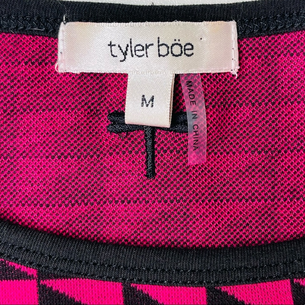 Tyler Boë Pink and Black Geo Print Knit Shift Dress Size Medium - Picture 5 of 12